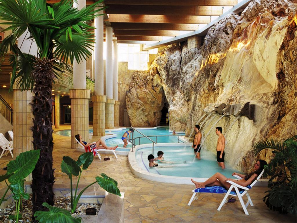 Alfa Hotel & Wellness Miskolctapolca Exterior photo